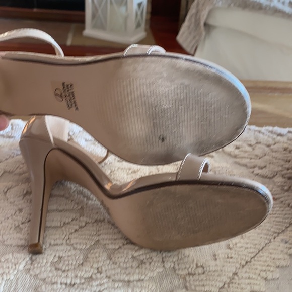 Heels - Picture 5 of 8